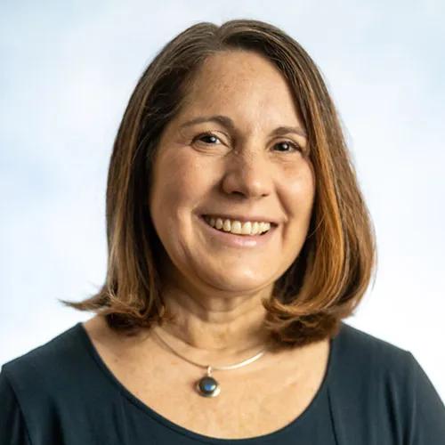 Carlen Gomez Fifer, MD