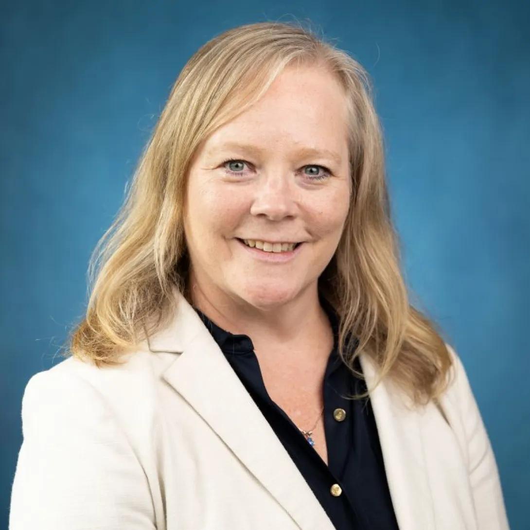 Karen McConnell headshot