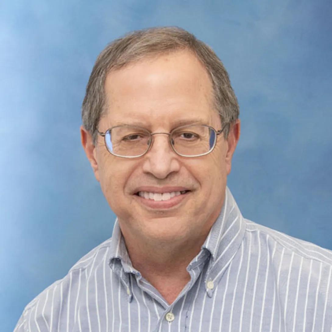 Douglas J Gelb, MD