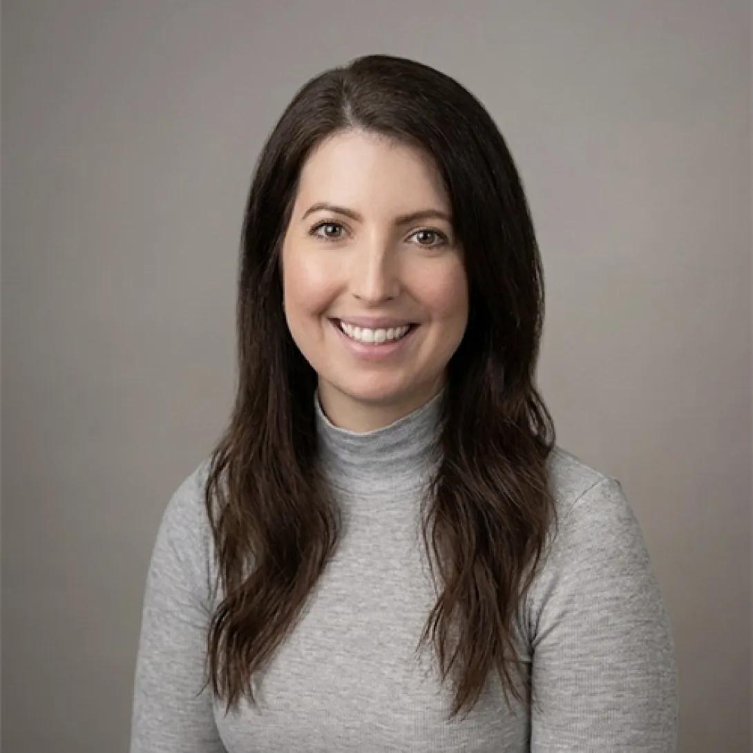 Lauren Elizabeth Hipp, CGC